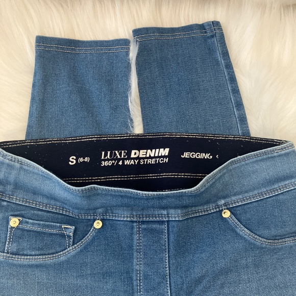 Nygard Luxe Denim Light Wash Jegging Jeans - Picture 6 of 12